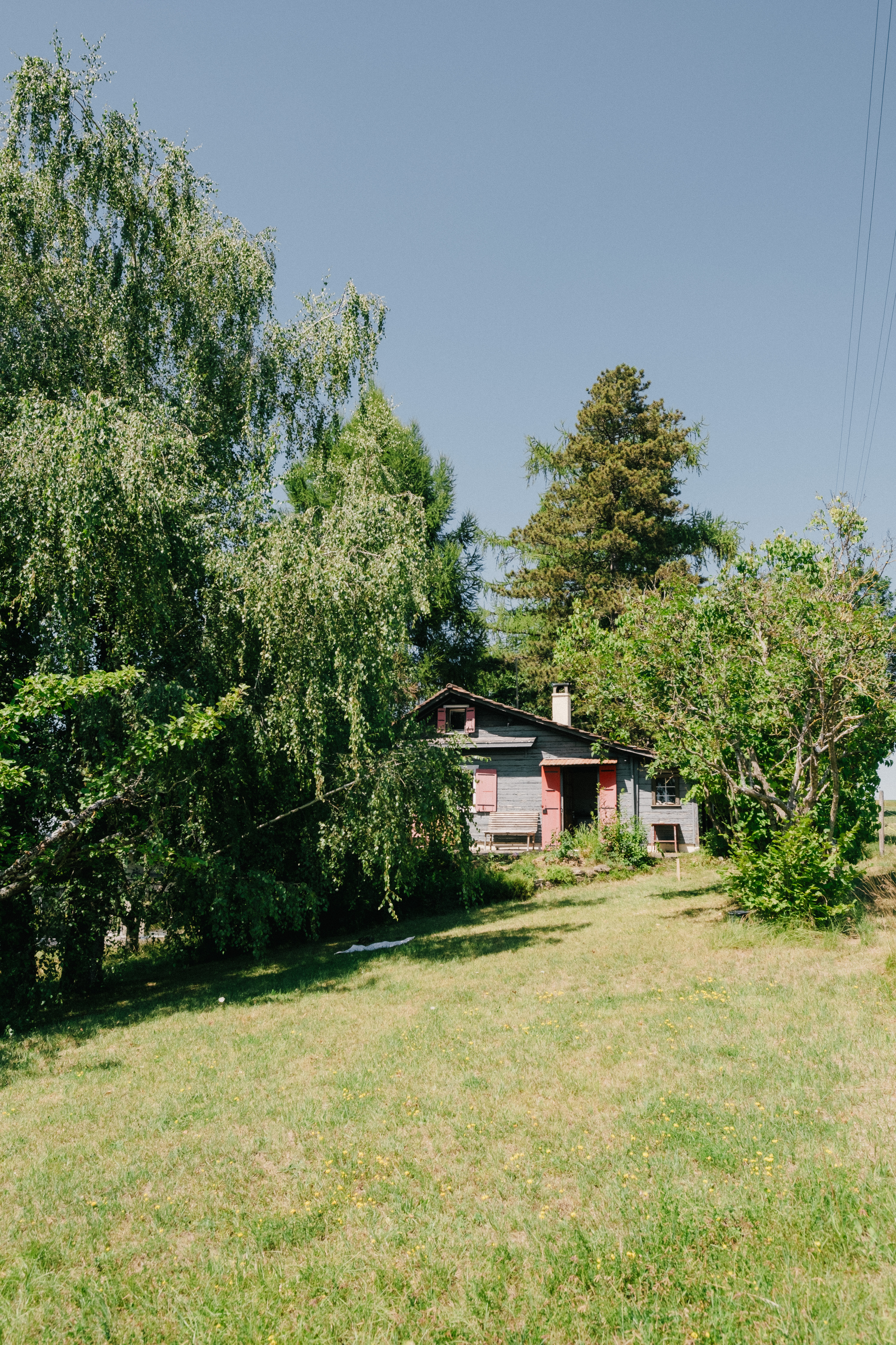La Crétaz — ancienne cabane sur la parcelle